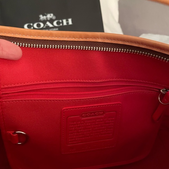 Coach leather bag - Picture 7 of 8